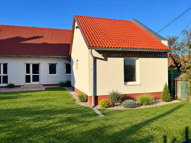 Eladó családi ház, Szigetváron 109.8 M Ft, 3 szobás