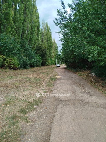 Eladó telek, Pécsett 9.8 M Ft / költözzbe.hu