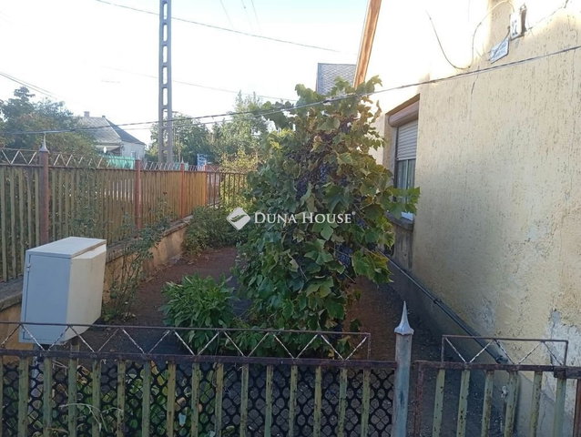 Eladó családi ház, Kisbéren 19.99 M Ft, 3 szobás