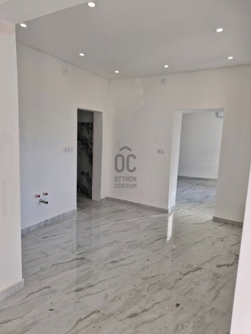 Eladó családi ház, Szolnokon 59 M Ft, 4 szobás