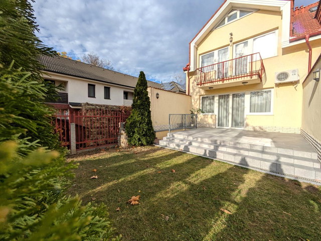 Eladó családi ház, Debrecenben 144.9 M Ft, 5 szobás