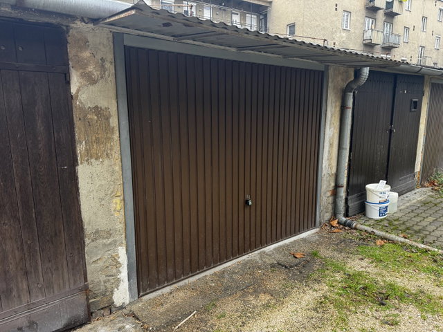 Eladó garázs, Győrött, Köztelek utcában 6.49 M Ft