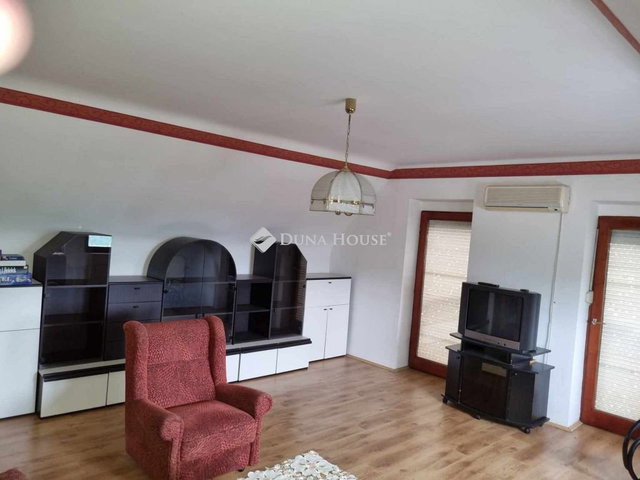 Eladó családi ház, Szentlőrincen 79 M Ft, 3 szobás