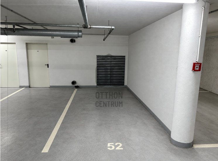 Garázs · 17 m² · 12.000.000 Ft