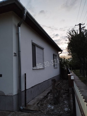 Eladó téglalakás, Sarkadkeresztúron 16 M Ft, 3 szobás