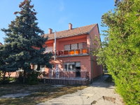 Eladó sorház, Kalocsán 47 M Ft, 3 szobás / költözzbe.hu