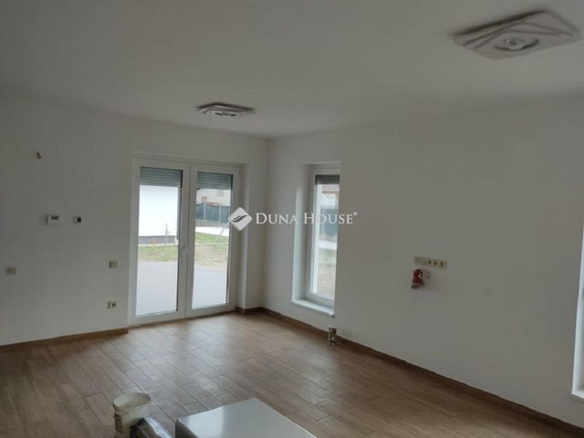 Eladó családi ház, Üllőn 112 M Ft, 4 szobás
