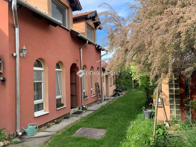 Eladó családi ház, Székesfehérvárott 82 M Ft, 3 szobás