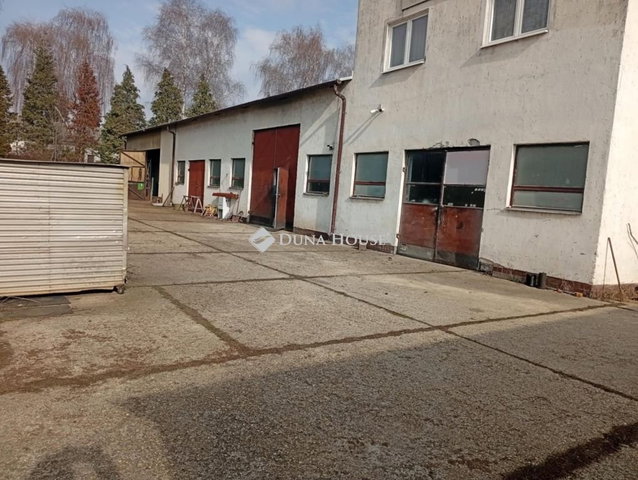 Eladó ipari ingatlan, Tatabányán 130 M Ft / költözzbe.hu