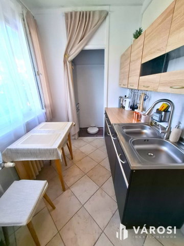 Eladó panellakás, Szegeden 59 M Ft, 3 szobás
