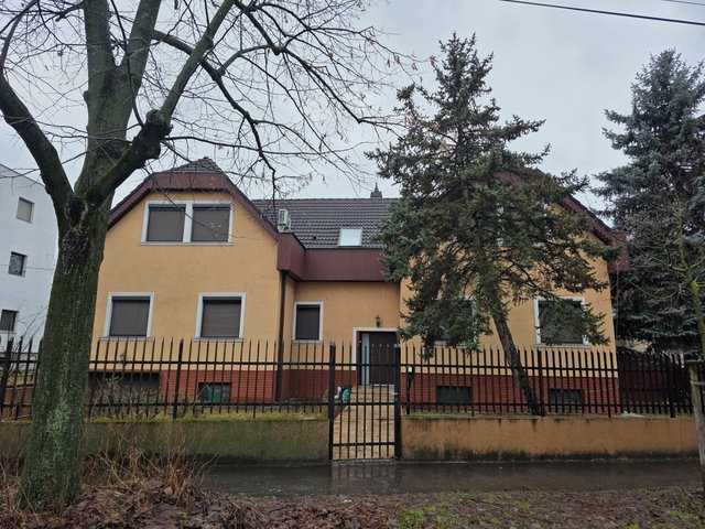 Eladó családi ház, Budapesten, XIV. kerületben, Paskál utcában