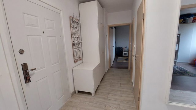 Eladó panellakás, Százhalombattán 65 M Ft, 3 szobás