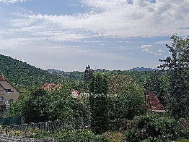 Eladó családi ház, Solymáron 113.5 M Ft, 5 szobás