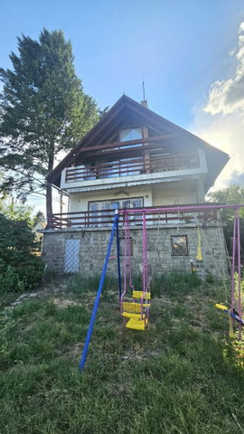 Eladó családi ház, Tahitótfalun 79.9 M Ft, 7 szobás