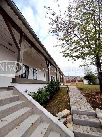 Eladó családi ház, Veszprémben 190 M Ft, 4 szobás