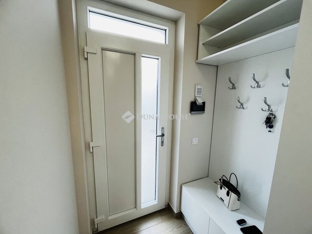 Eladó ikerház, Tápiószecsőn 79.9 M Ft, 4 szobás