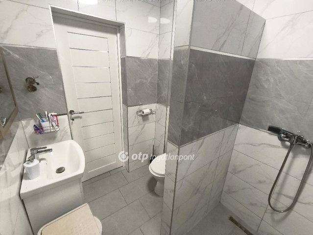 Eladó családi ház, Pusztaszabolcson 59.99 M Ft, 3 szobás