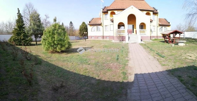 Eladó családi ház, Nyíregyházán, Csongor utcában 120 M Ft