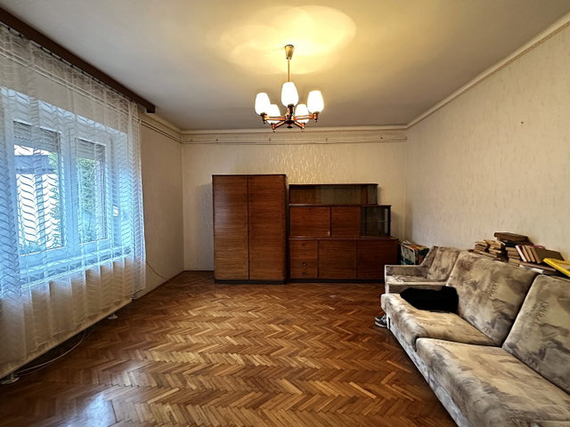Eladó családi ház, Dunaújvárosban 60 M Ft, 3 szobás