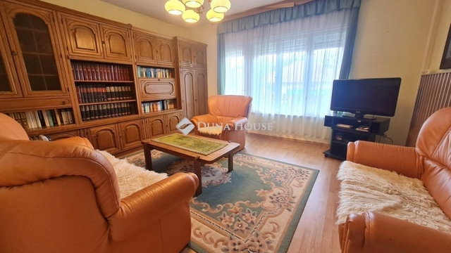 Eladó családi ház, Teskándon 69.5 M Ft, 5 szobás