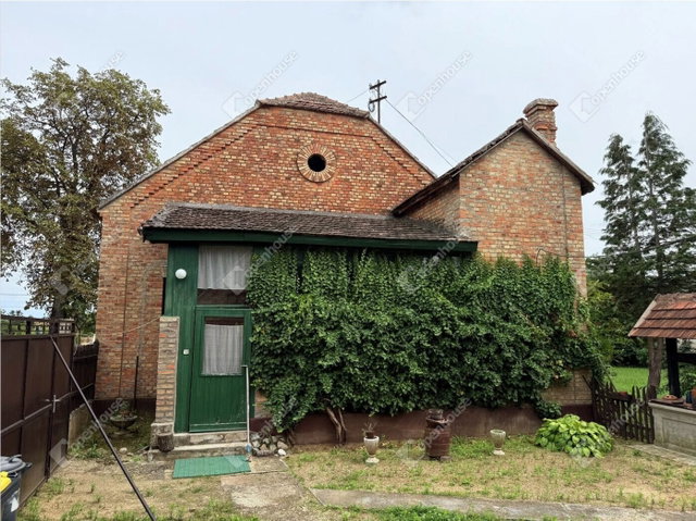 Eladó családi ház, Csapodon 51.9 M Ft, 3 szobás