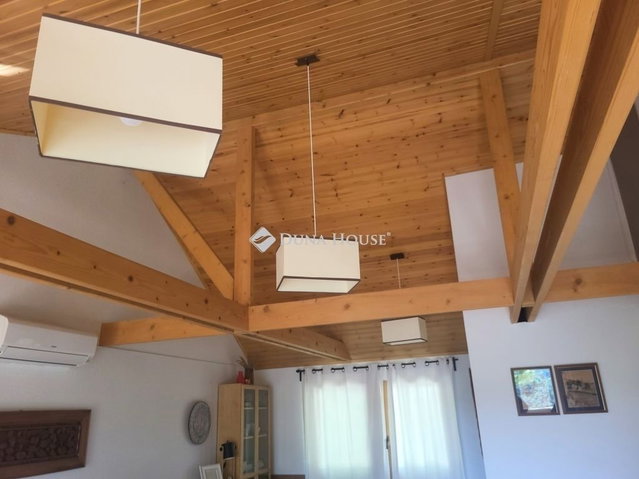 Eladó nyaraló, Pilisszántón 69.8 M Ft, 2 szobás