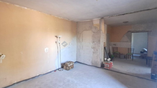 Eladó családi ház, Gércén 12 M Ft, 3 szobás