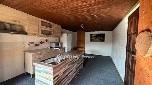 Eladó nyaraló, Egerben 29.9 M Ft, 3 szobás / költözzbe.hu