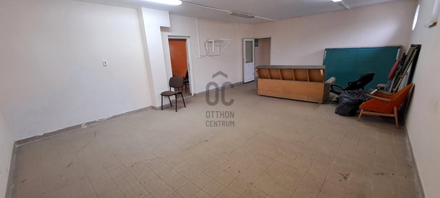 Kiadó ipari ingatlan, Makón 1600 E Ft / hó / költözzbe.hu