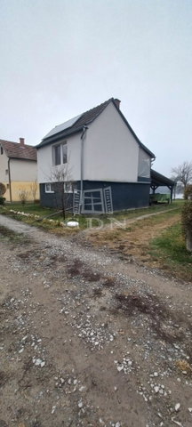 Eladó nyaraló, Érsekcsanádon 27 M Ft, 1+2 szobás
