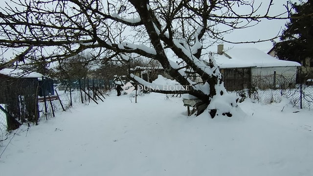 Eladó nyaraló, Balatonakarattyán 39.5 M Ft, 1+3 szobás