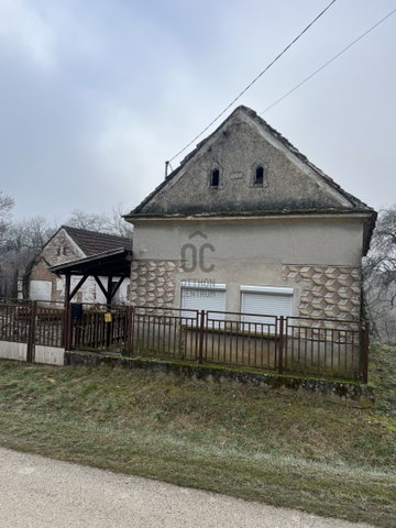 Eladó családi ház, Iharoson 8 M Ft, 2 szobás