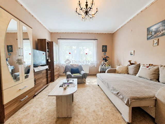 Eladó családi ház, Cserkeszőlőn 33.9 M Ft, 2 szobás