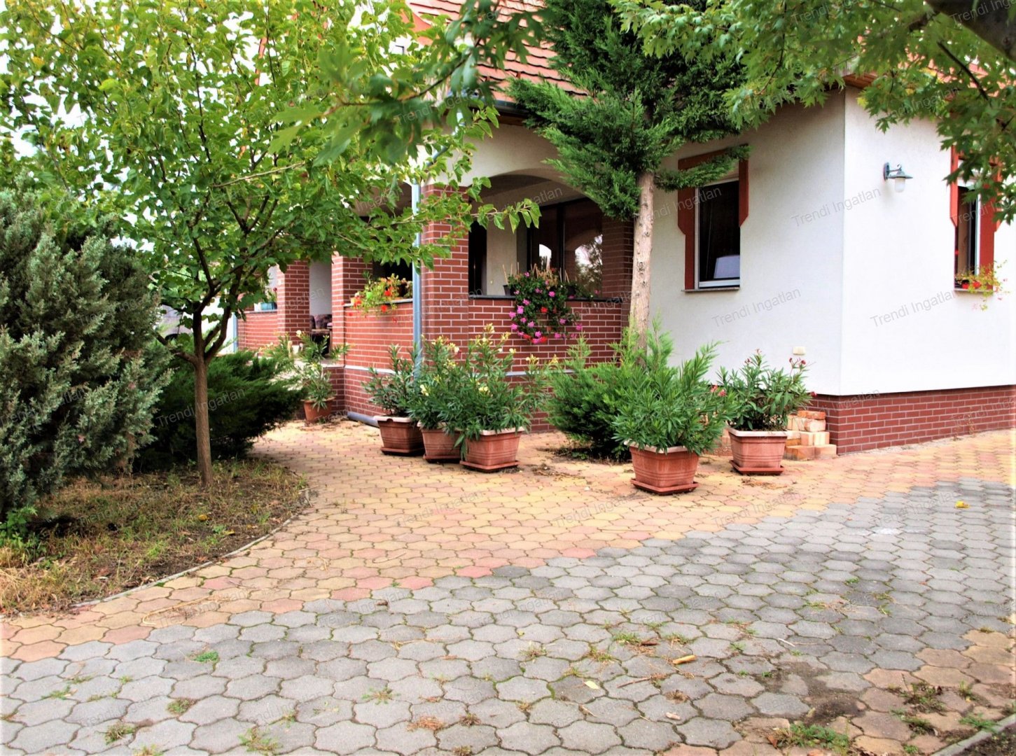5 bed · 156m² · 159.000.000 ft