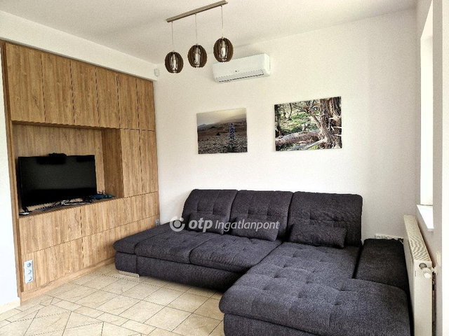 Eladó családi ház, Szentendrén 149.9 M Ft, 4 szobás