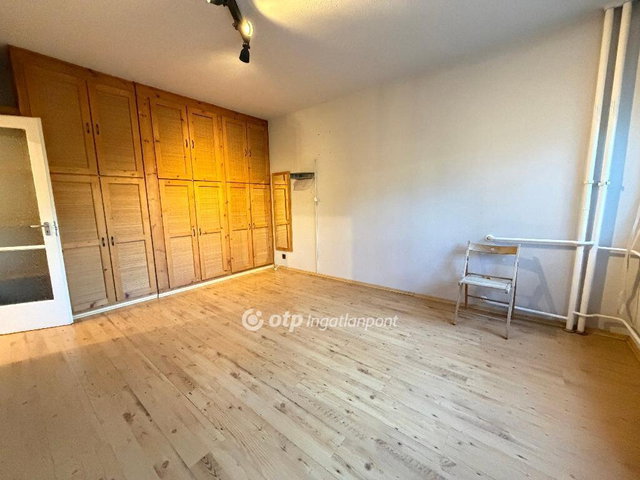 Eladó panellakás, Balassagyarmaton 32.5 M Ft, 2 szobás