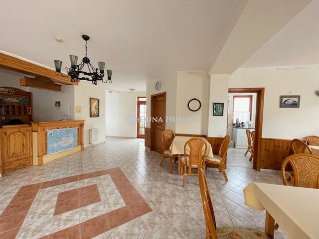 Eladó hotel, Fertőhomokon 199 M Ft, 8 szobás