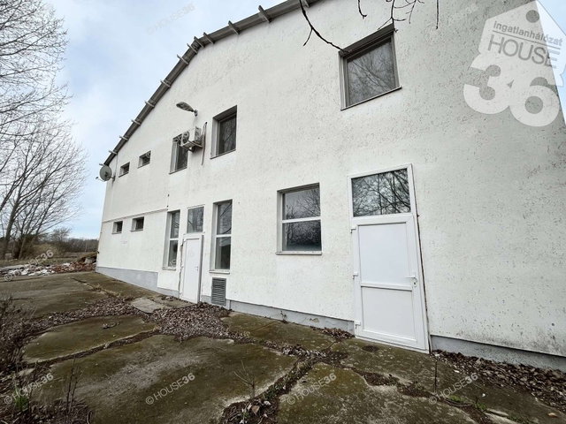 Eladó ipari ingatlan, Lakitelken 140 M Ft / költözzbe.hu