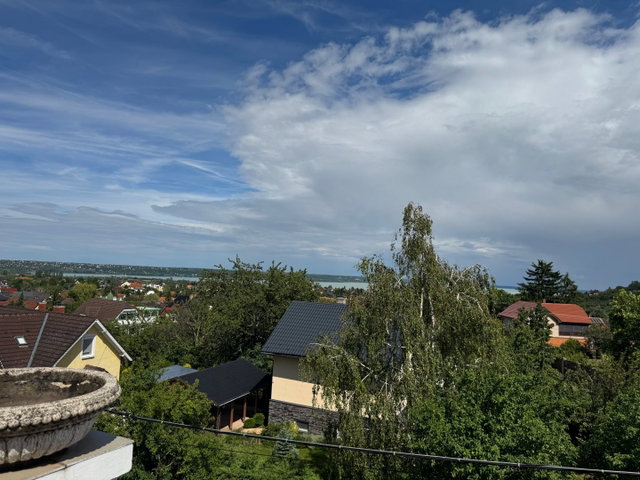 Eladó családi ház, Balatonalmádiban 119.9 M Ft, 4 szobás