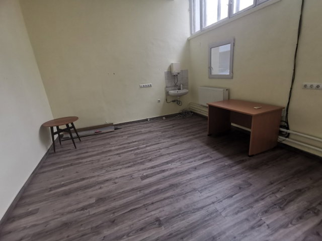 Kiadó iroda, Győrött 90 E Ft / hó, 1 szobás