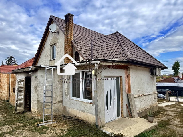 Eladó családi ház, Oroszlányban 79.5 M Ft, 5 szobás