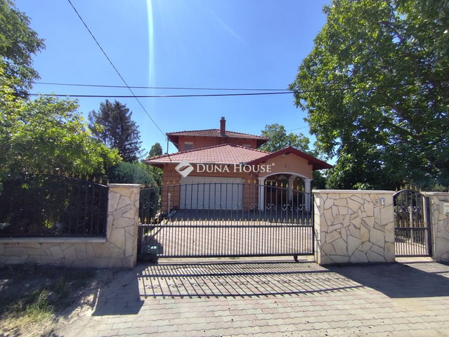 Eladó családi ház, Érden, Asztalos utcában 185 M Ft, 5 szobás