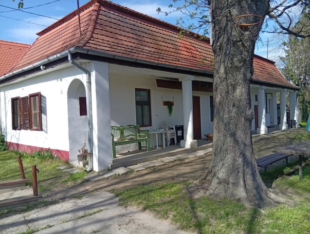 Eladó nyaraló, Ráckevén 95 M Ft, 8 szobás