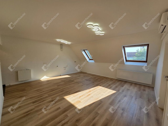 Eladó téglalakás, Mosonmagyaróváron 51.5 M Ft, 2 szobás