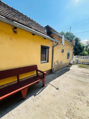 Eladó ikerház, Tatabányán 34.9 M Ft, 2 szobás