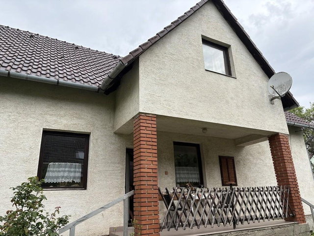 Eladó családi ház, Iszkaszentgyörgyön 79.9 M Ft, 5 szobás
