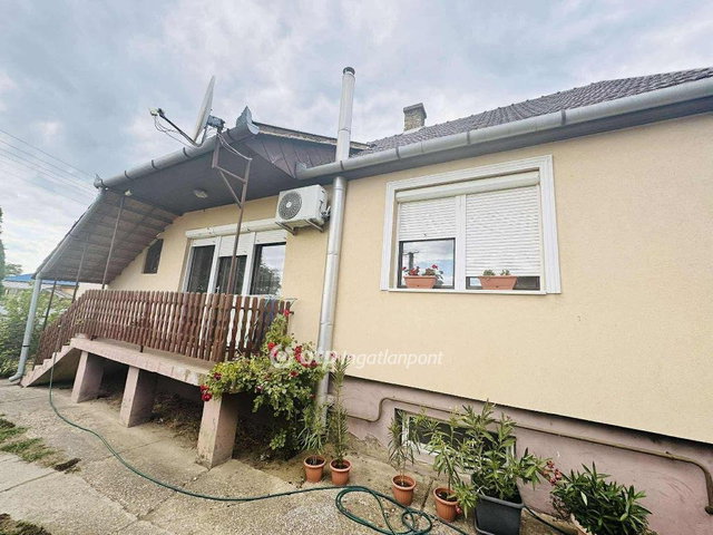 Eladó családi ház, Kékcsén 29.9 M Ft, 4 szobás
