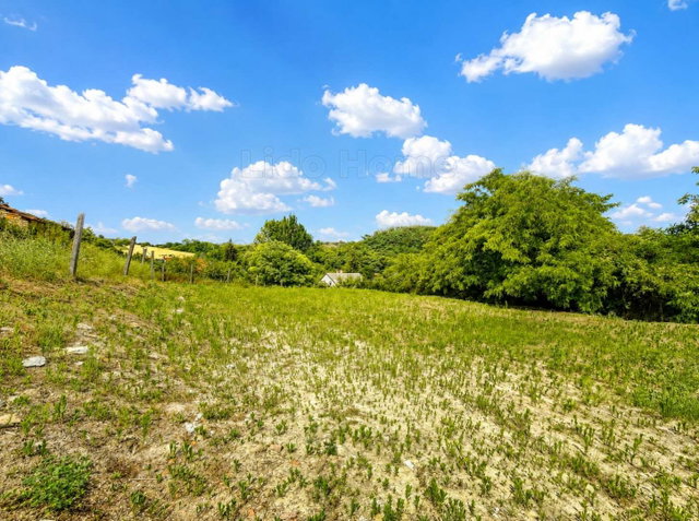 Eladó telek, Bakonycsernyén 7.6 M Ft / költözzbe.hu