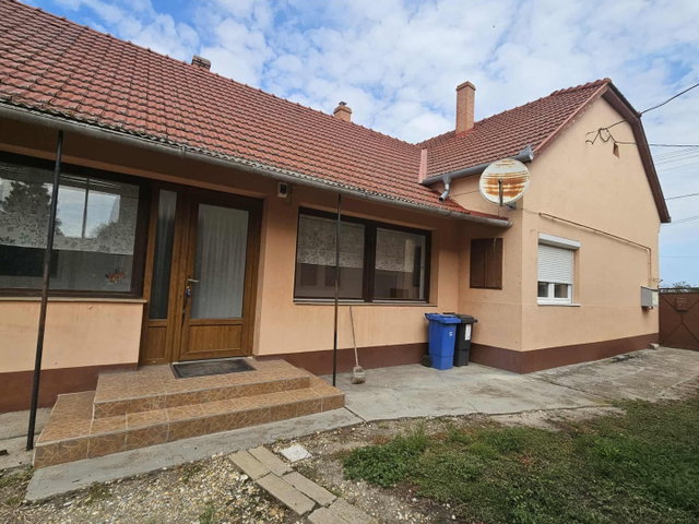 Eladó családi ház, Acsalagon 44 M Ft, 3 szobás