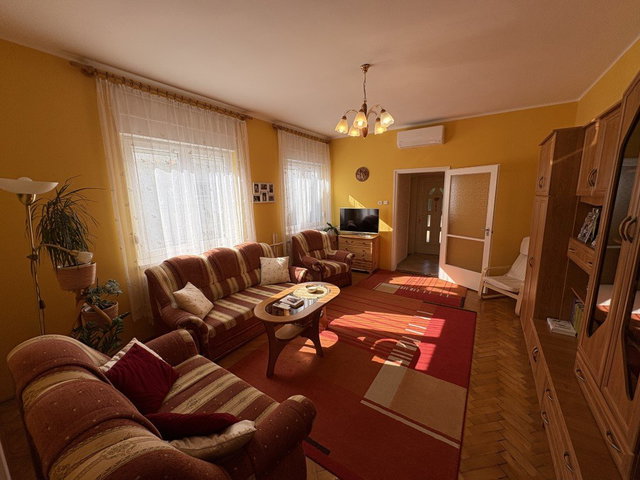 Eladó családi ház, Kaposváron, Mátyás Király utcában 86 M Ft
